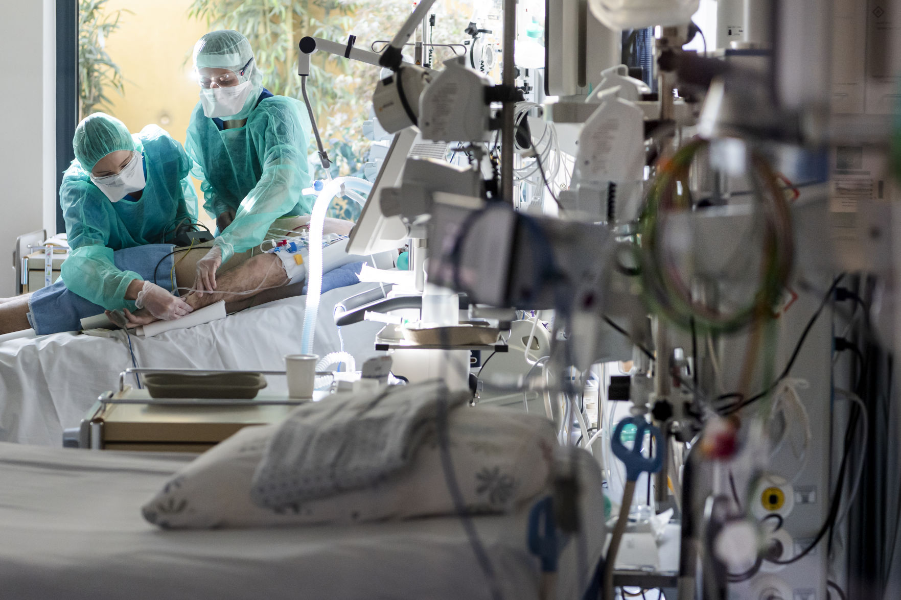 APTOPIX Virus Outbreak Switzerland
